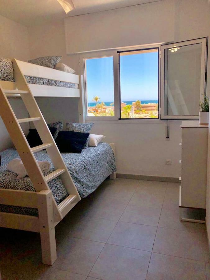 Impresionante 1ª Linea De Playa... Apartment ฟูเอนฮิโรลา ภายนอก รูปภาพ