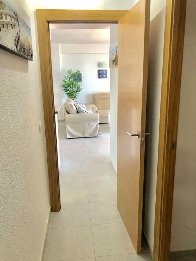 Impresionante 1ª Linea De Playa... Apartment ฟูเอนฮิโรลา ภายนอก รูปภาพ