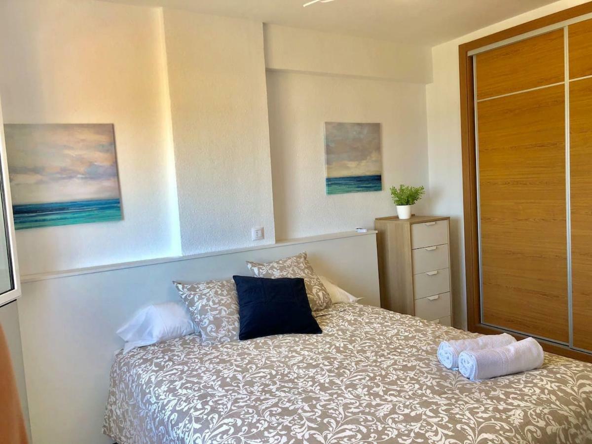 Impresionante 1ª Linea De Playa... Apartment ฟูเอนฮิโรลา ภายนอก รูปภาพ